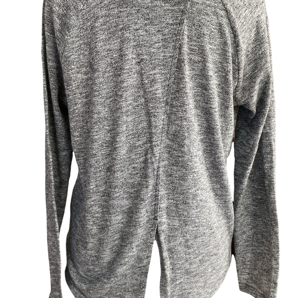 Banana Republic women's Gray Long Sleeved Classic Top w/ back slit detail sz XS - Picture 3 of 9